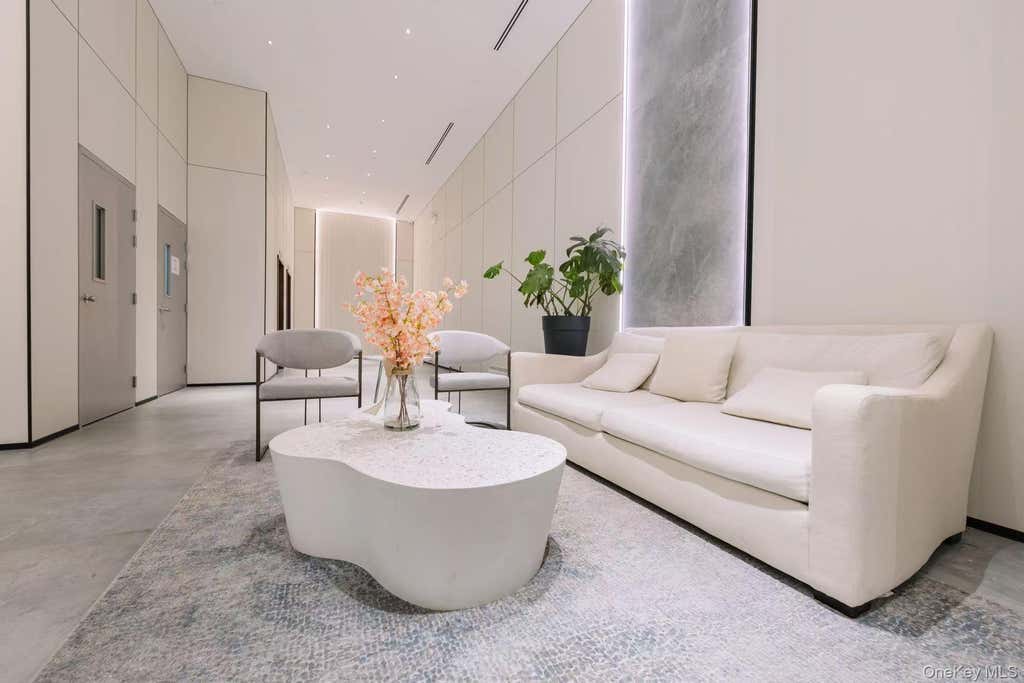 Photo of 144-49 Northern Boulevard #225, Flushing, NY 11354 (MLS # 1009248)