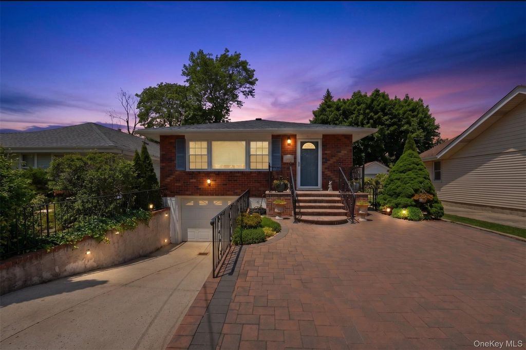 Photo of 153 Davison Avenue, Lynbrook, NY 11563 (MLS # 1012435)