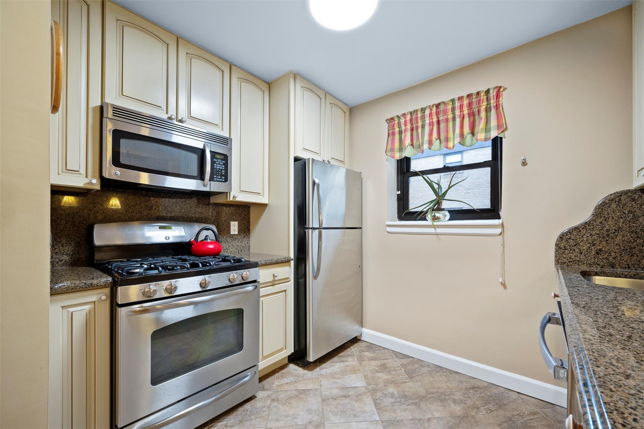 40 Stoner Avenue #2CC, Great Neck, New York image 14