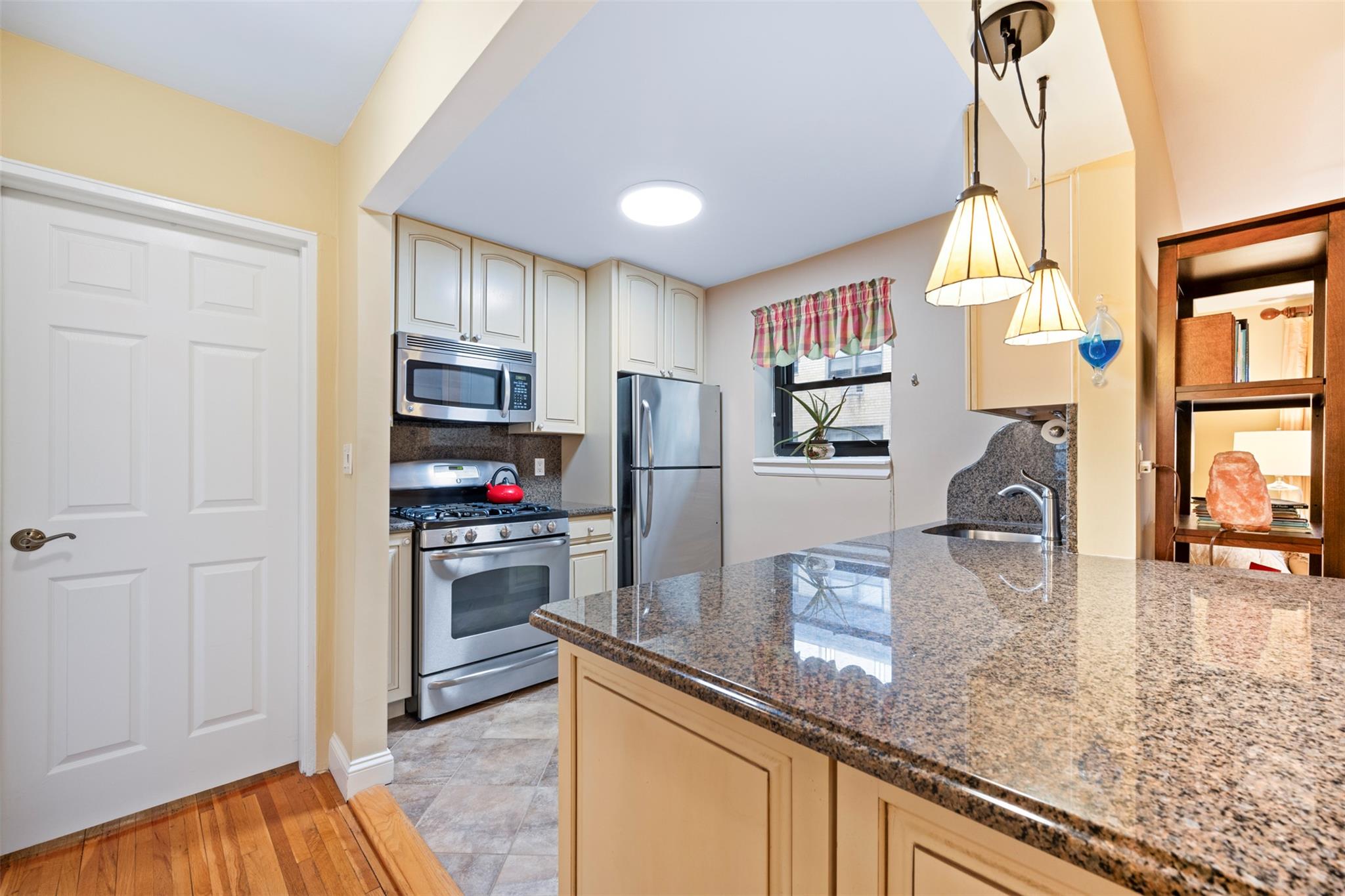 40 Stoner Avenue #2CC, Great Neck, New York image 11