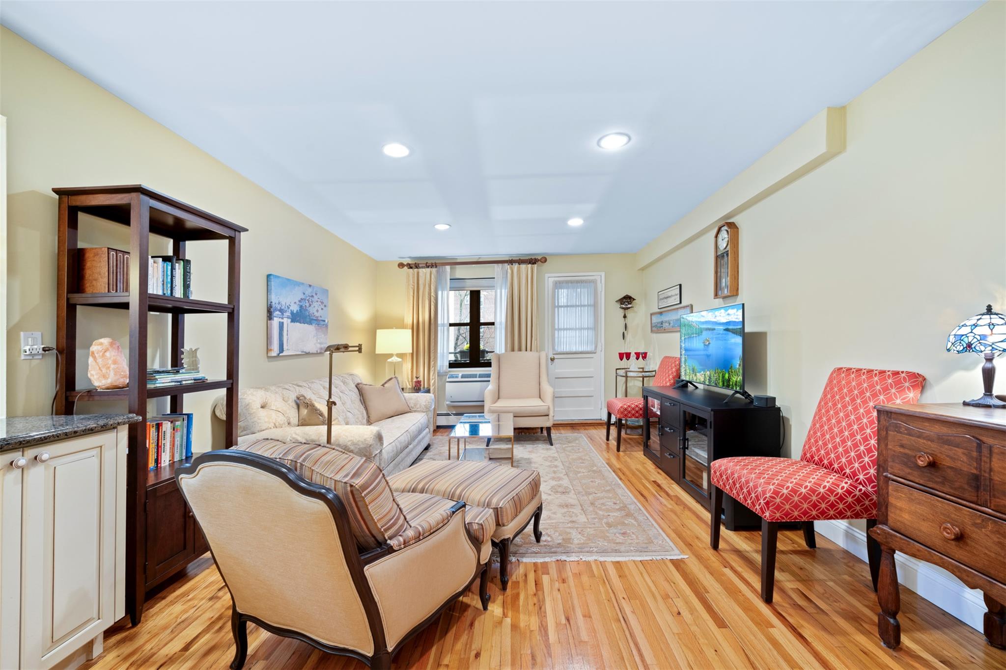 40 Stoner Avenue #2CC, Great Neck, New York image 8