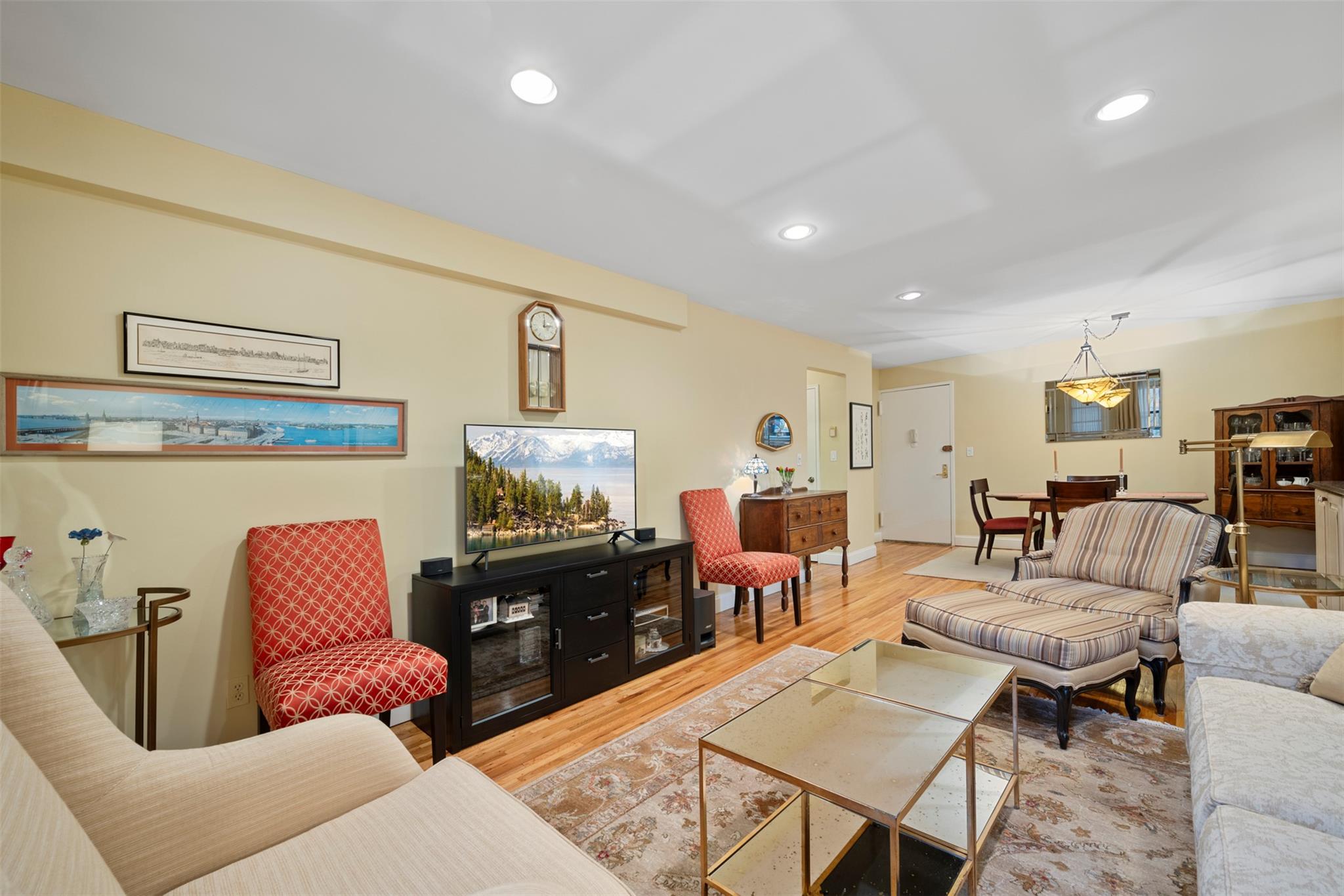 40 Stoner Avenue #2CC, Great Neck, New York image 10