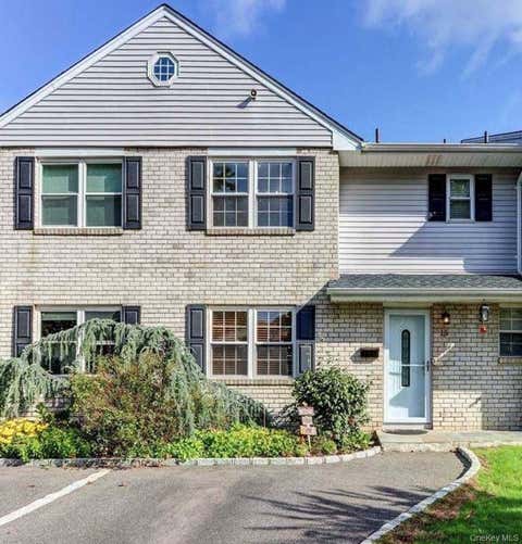 Condo For Sale - 15 Manors Drive<br/> Jericho, NY 11753