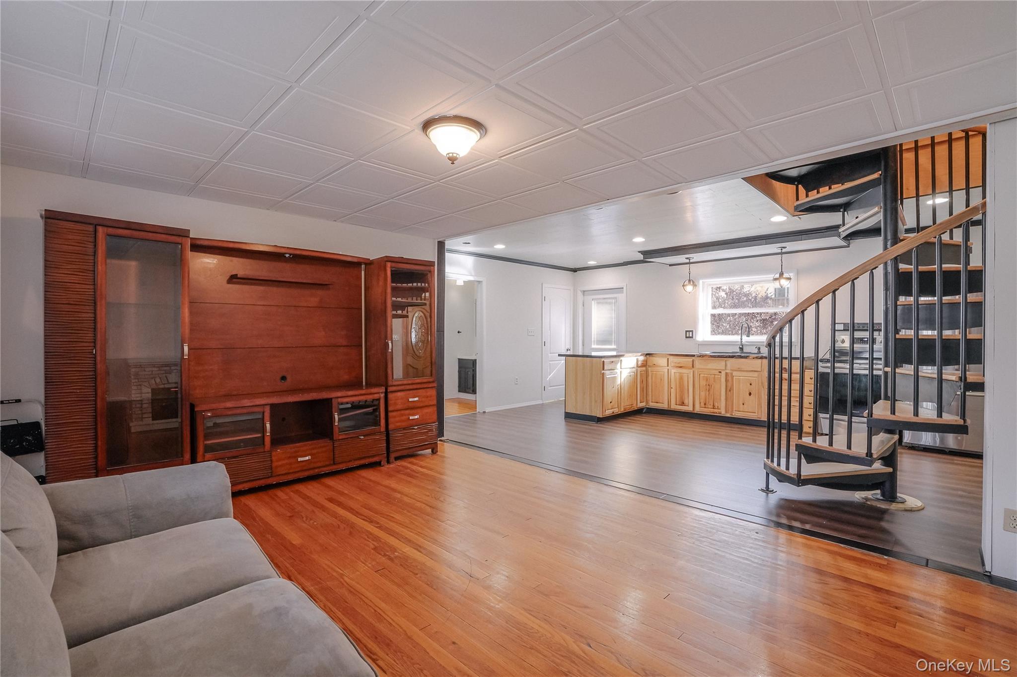 1054 Columbia Street