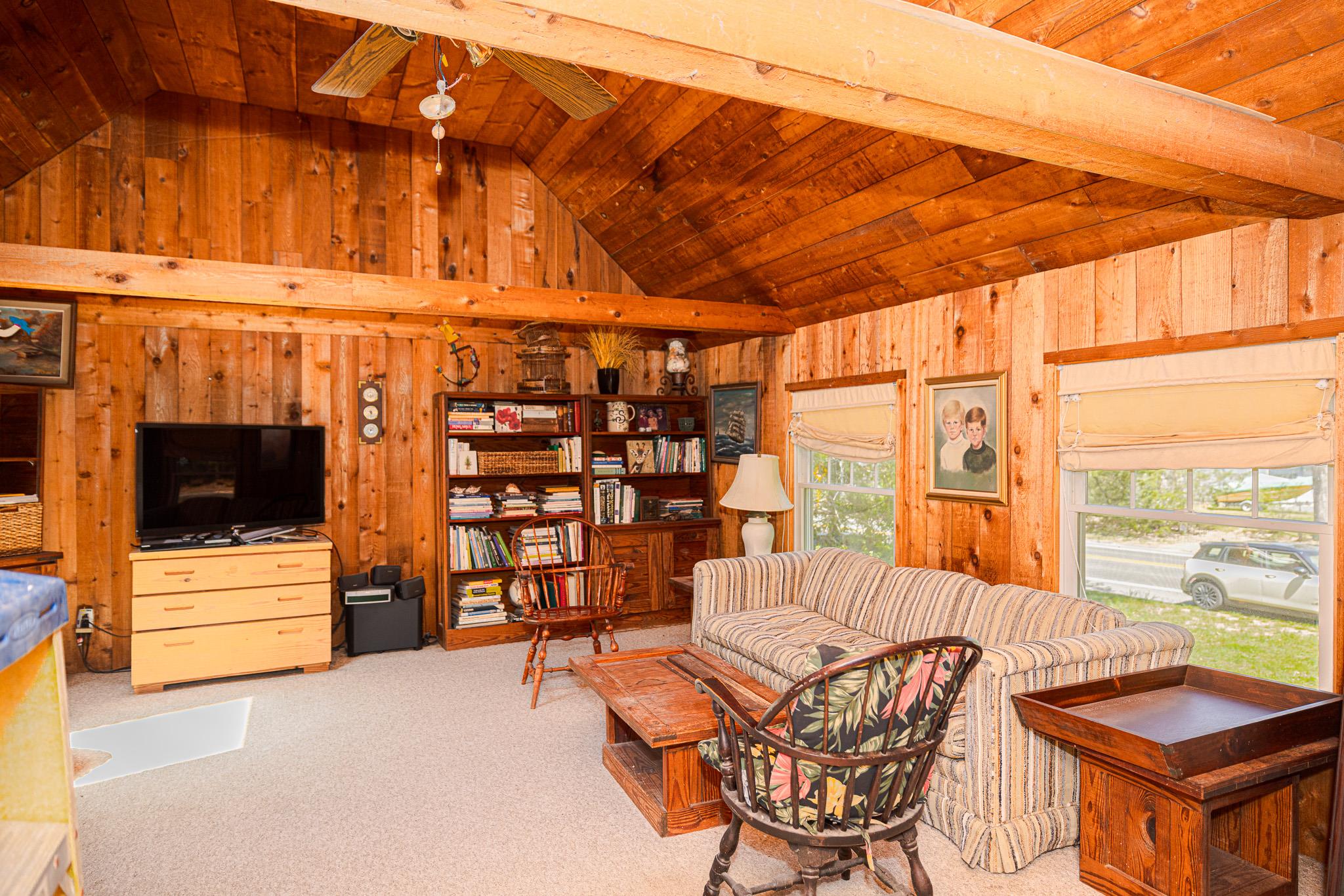 75 Squiretown Road, Hampton Bays, New York image 6