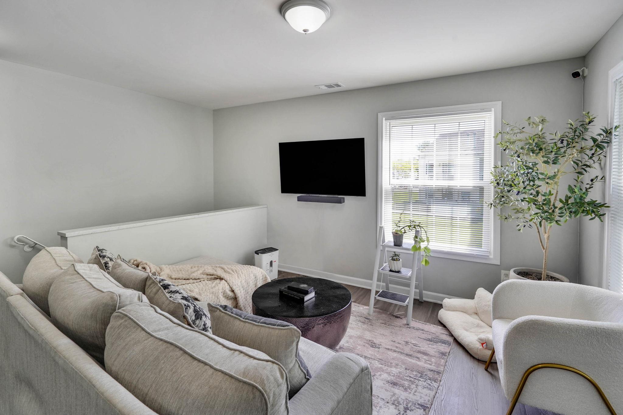 120 Fairview Circle #120, Middle Island, New York image 5