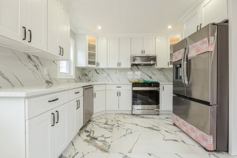 15 Kirkwood Drive, Glen Cove, New York image 13