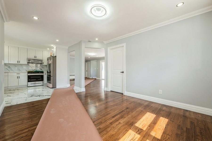 15 Kirkwood Drive, Glen Cove, New York image 11