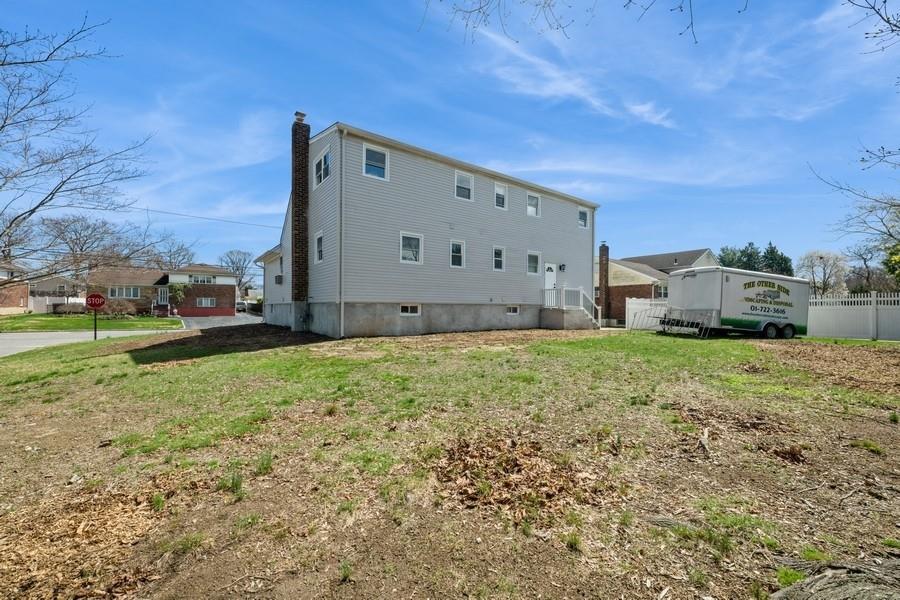 15 Kirkwood Drive, Glen Cove, New York image 37