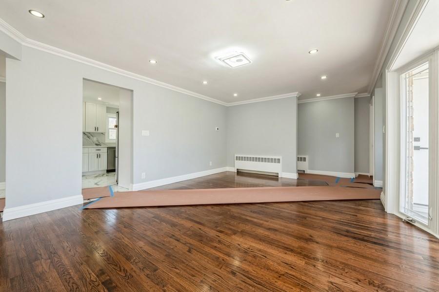 15 Kirkwood Drive, Glen Cove, New York image 8