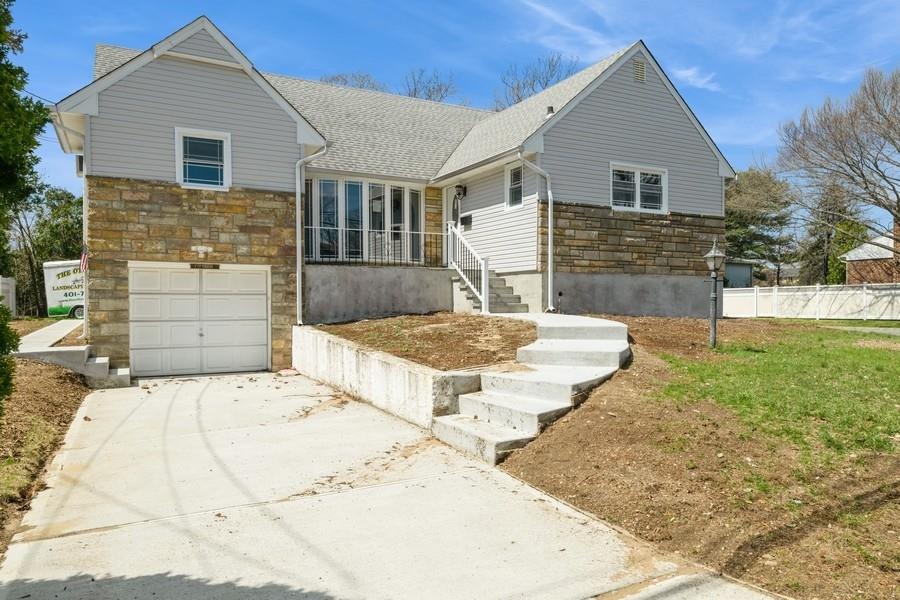 15 Kirkwood Drive, Glen Cove, New York image 1