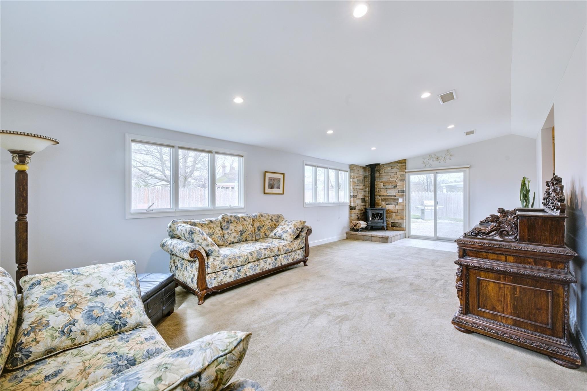 3 Grace Park Dr, Commack, New York image 17