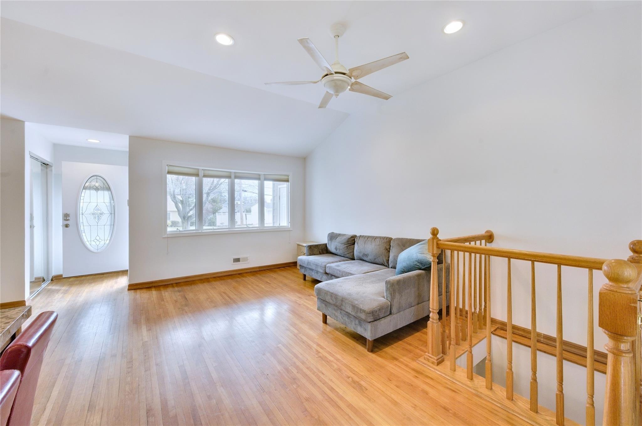 3 Grace Park Dr, Commack, New York image 5