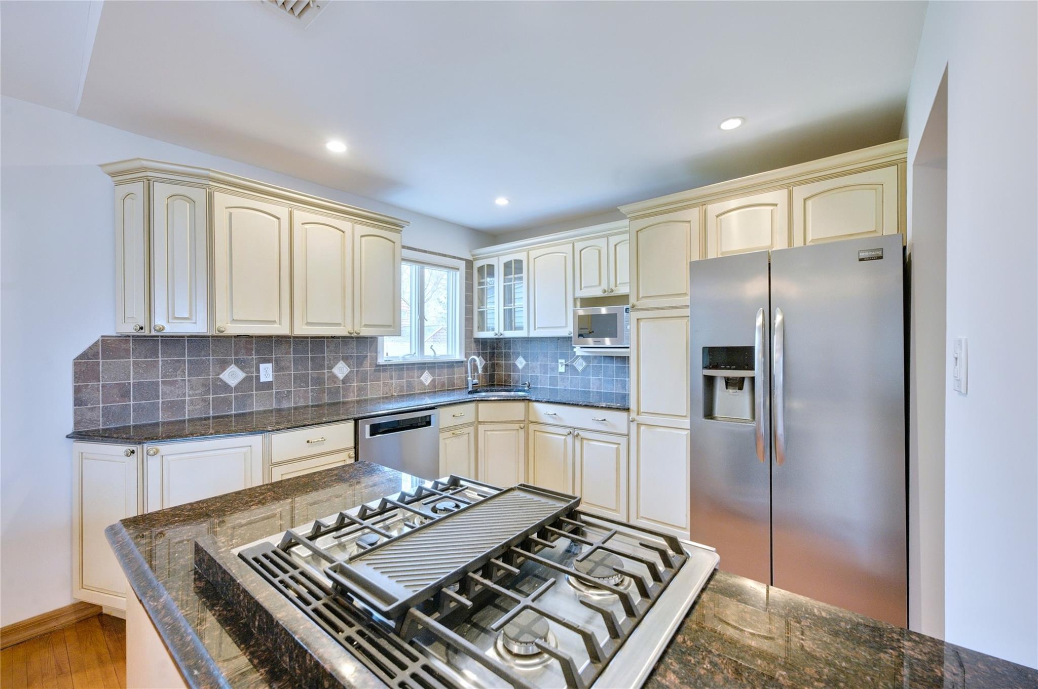 3 Grace Park Dr, Commack, New York image 11