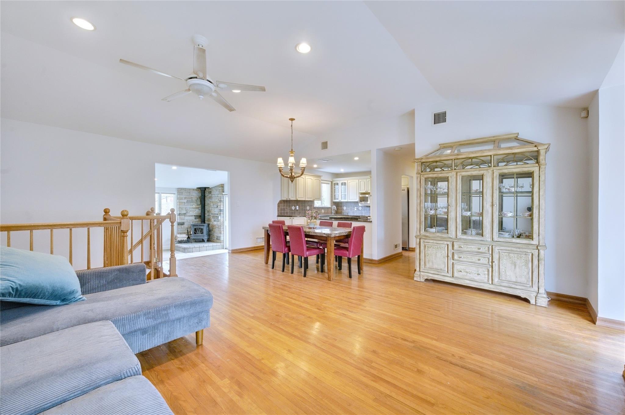 3 Grace Park Dr, Commack, New York image 6