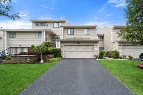Condo For Sale - 10 Pheasant Lane<br/> Nassau County, Woodbury, NY 11797