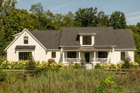 Homes For Sale - 11 Crimson Hill Rd<br/> Rhinebeck, NY 12572