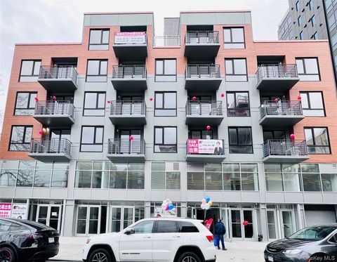 Photo of 35-20 146th Street #5C, Flushing, NY 11354 (MLS # 930625)