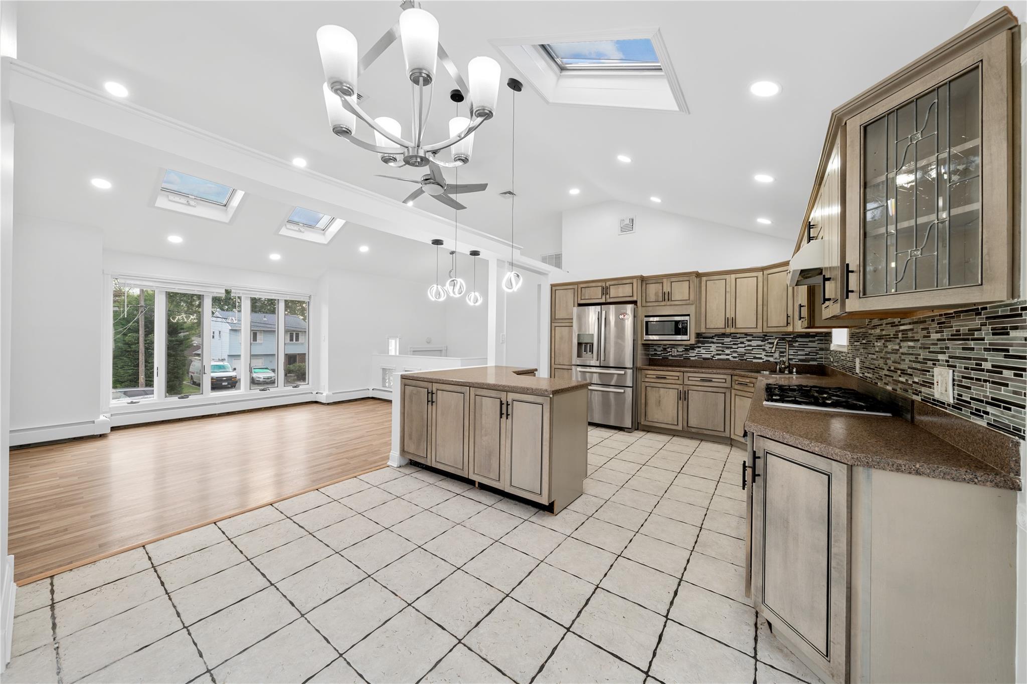 55 Newton Avenue, Selden, New York image 9