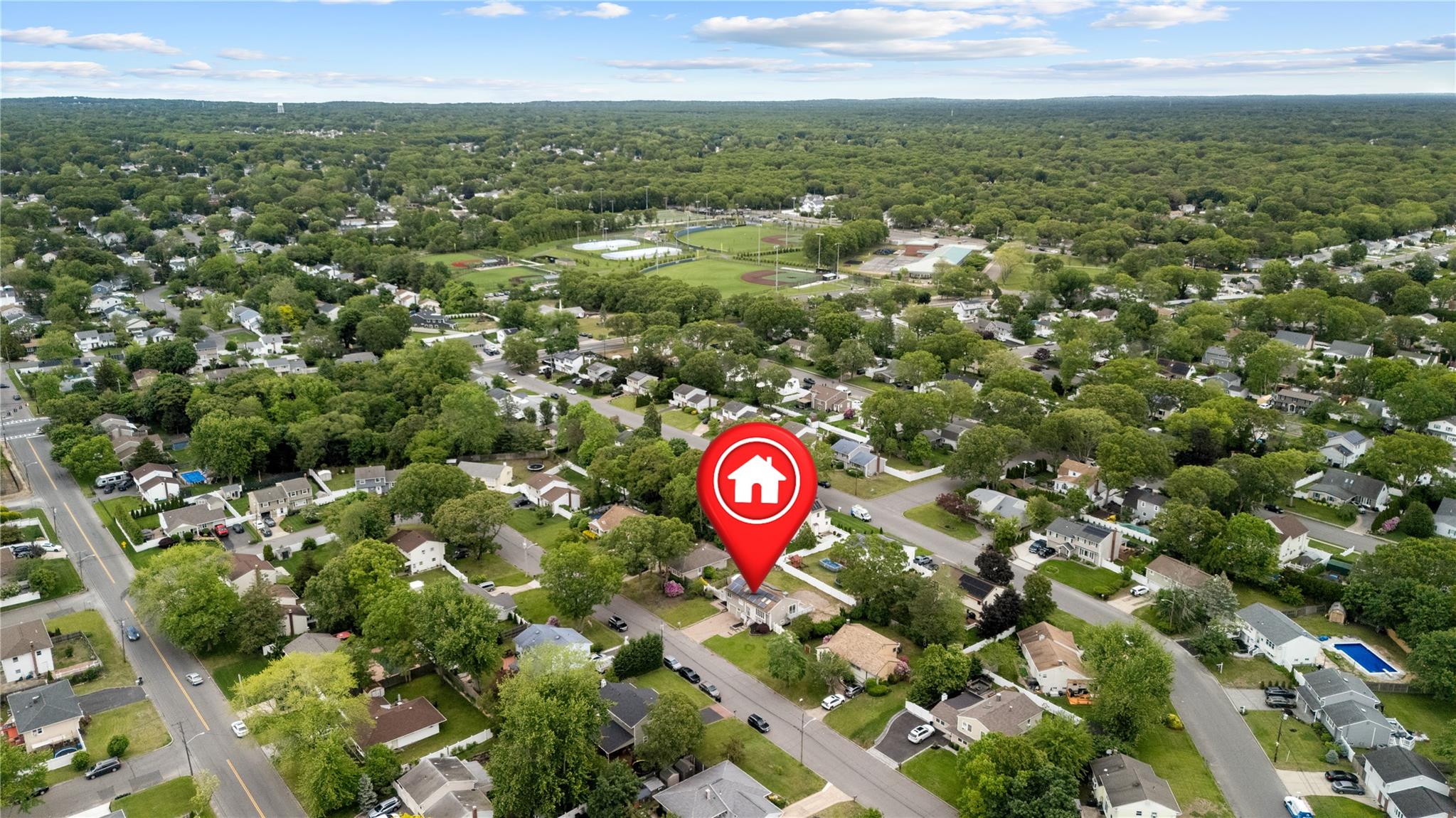 55 Newton Avenue, Selden, New York image 28