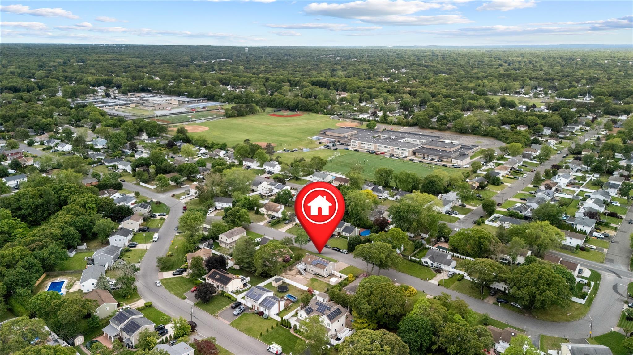 55 Newton Avenue, Selden, New York image 29