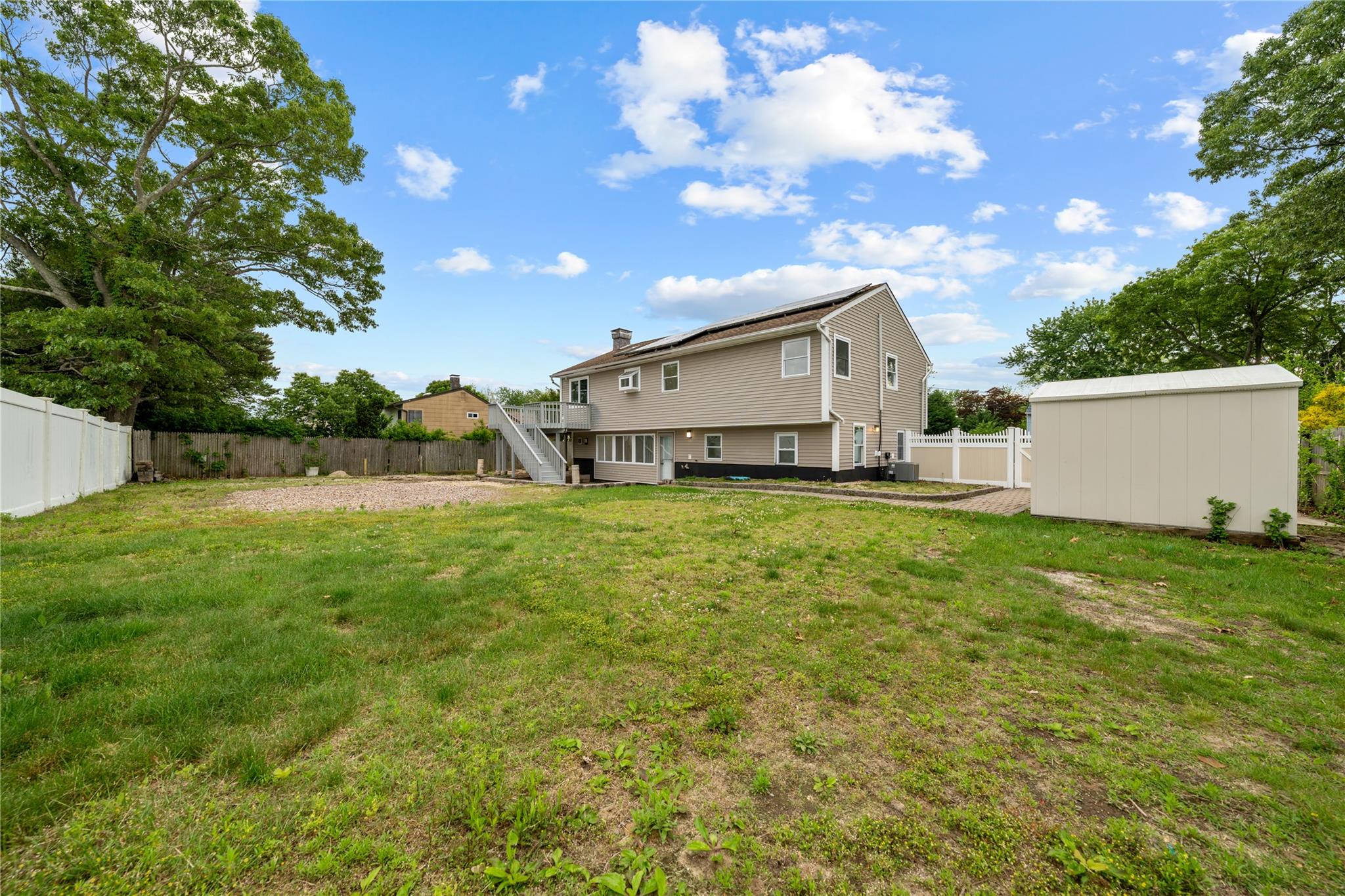 55 Newton Avenue, Selden, New York image 23