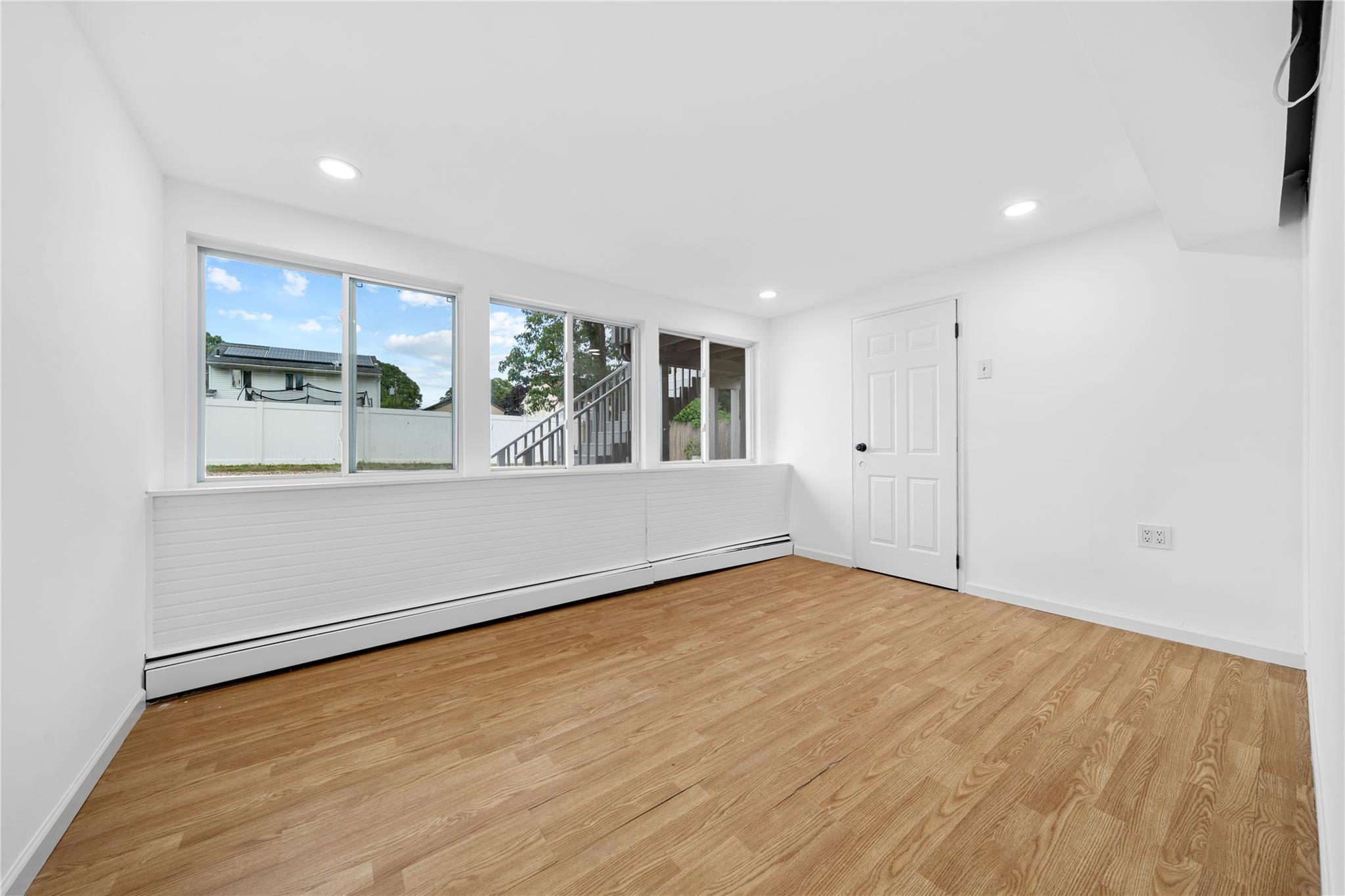 55 Newton Avenue, Selden, New York image 15