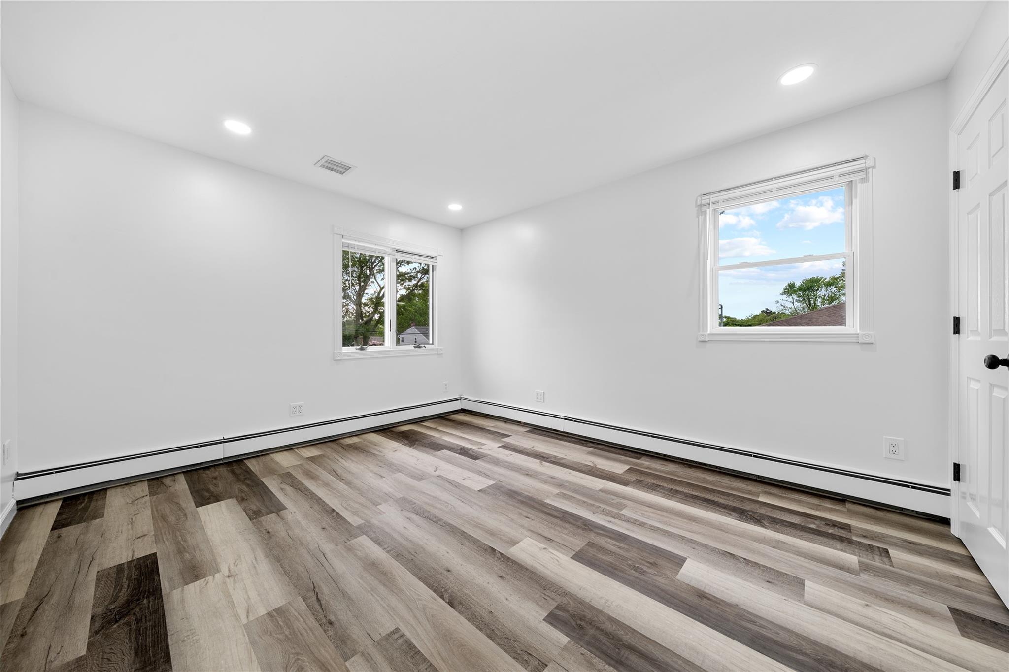 55 Newton Avenue, Selden, New York image 14