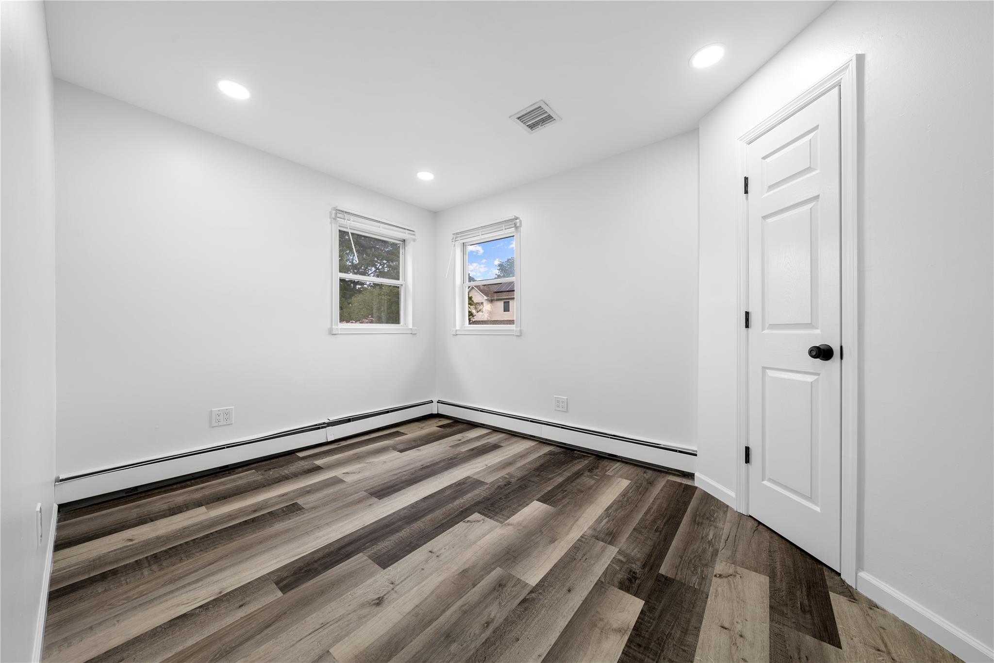 55 Newton Avenue, Selden, New York image 11