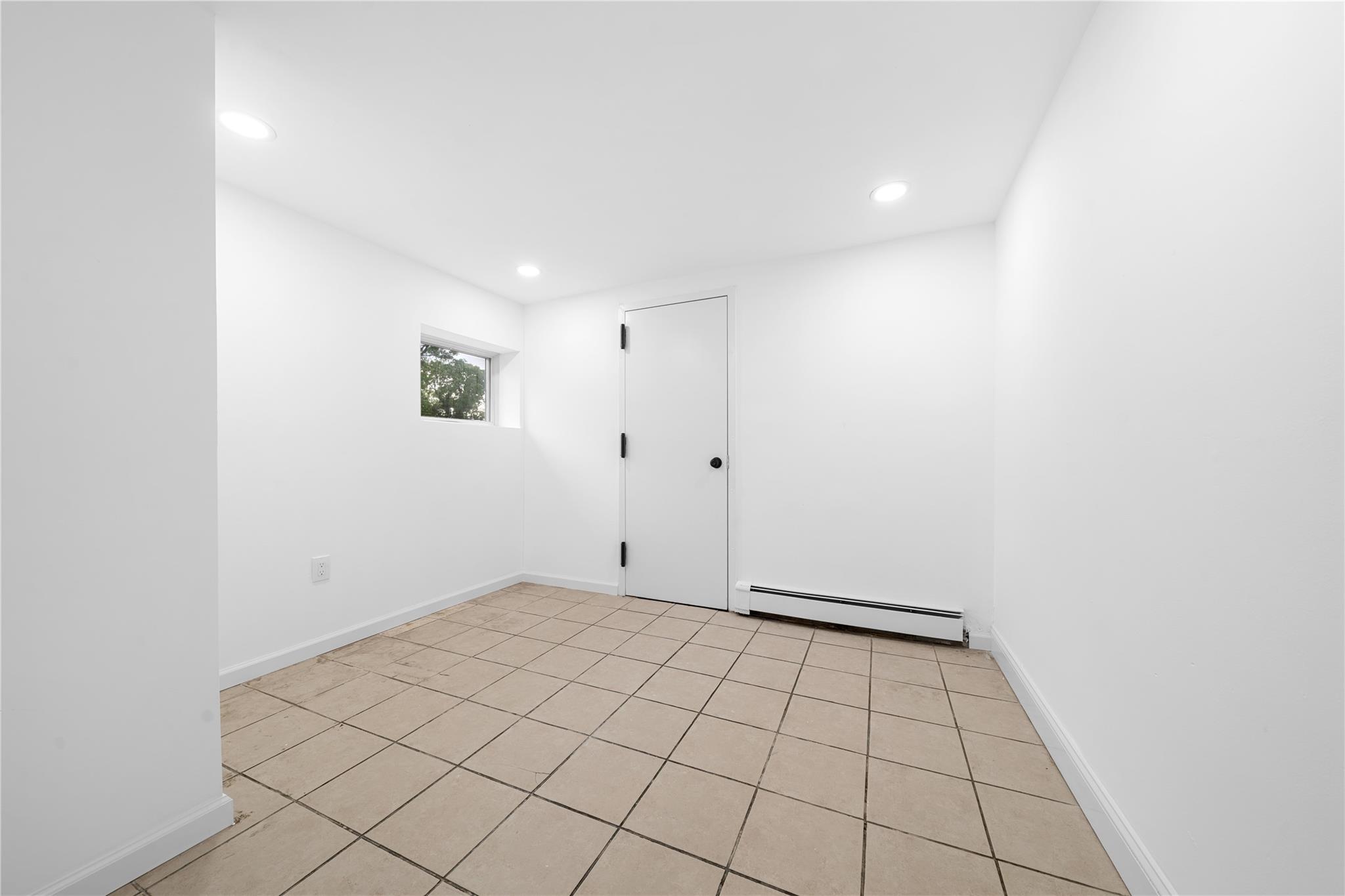 55 Newton Avenue, Selden, New York image 18