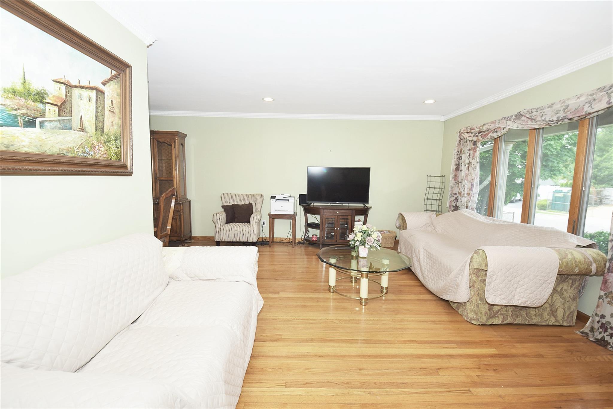2 Walnut Drive, Syosset, New York image 6