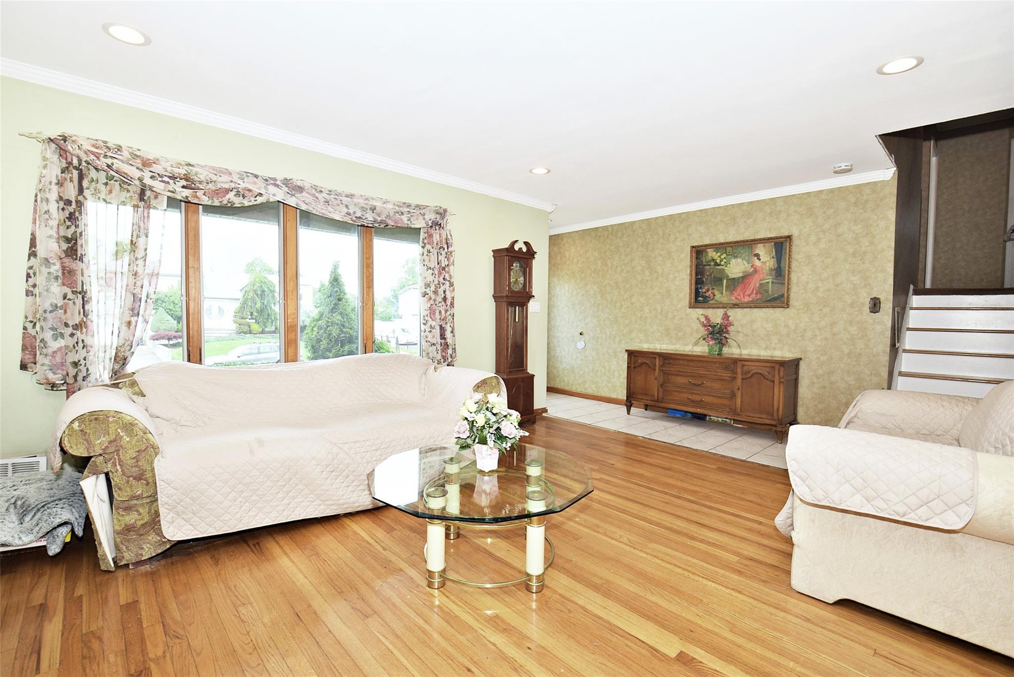 2 Walnut Drive, Syosset, New York image 5