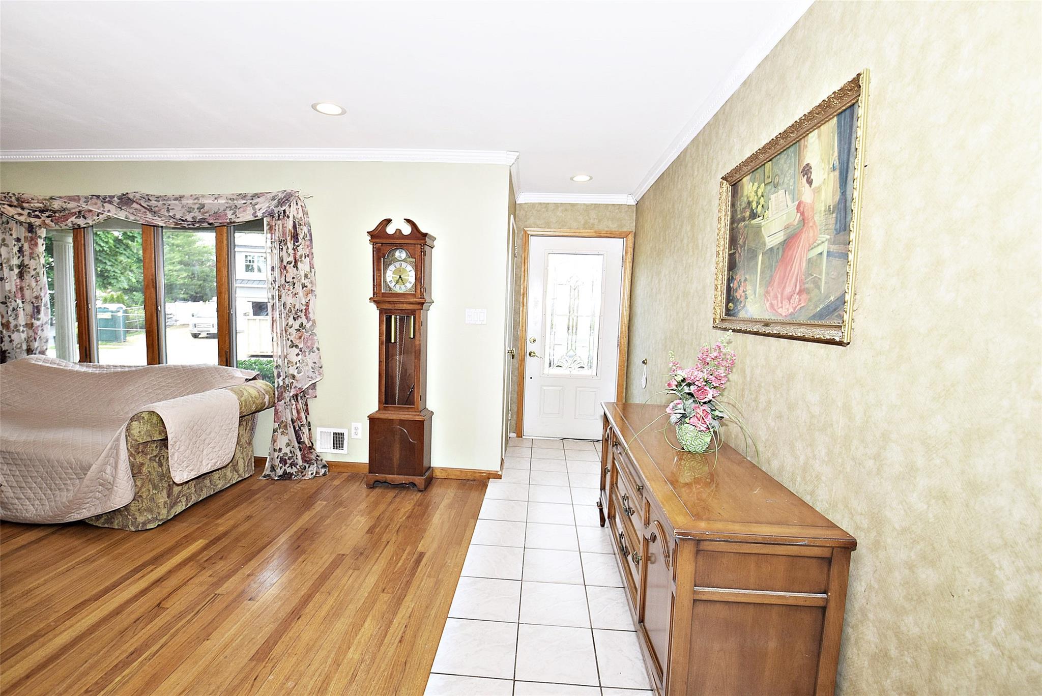2 Walnut Drive, Syosset, New York image 3