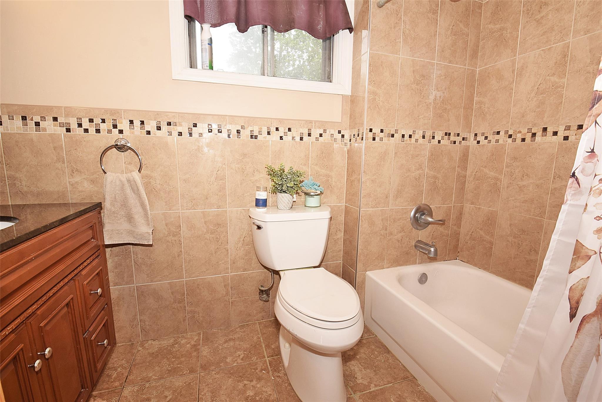 2 Walnut Drive, Syosset, New York image 14
