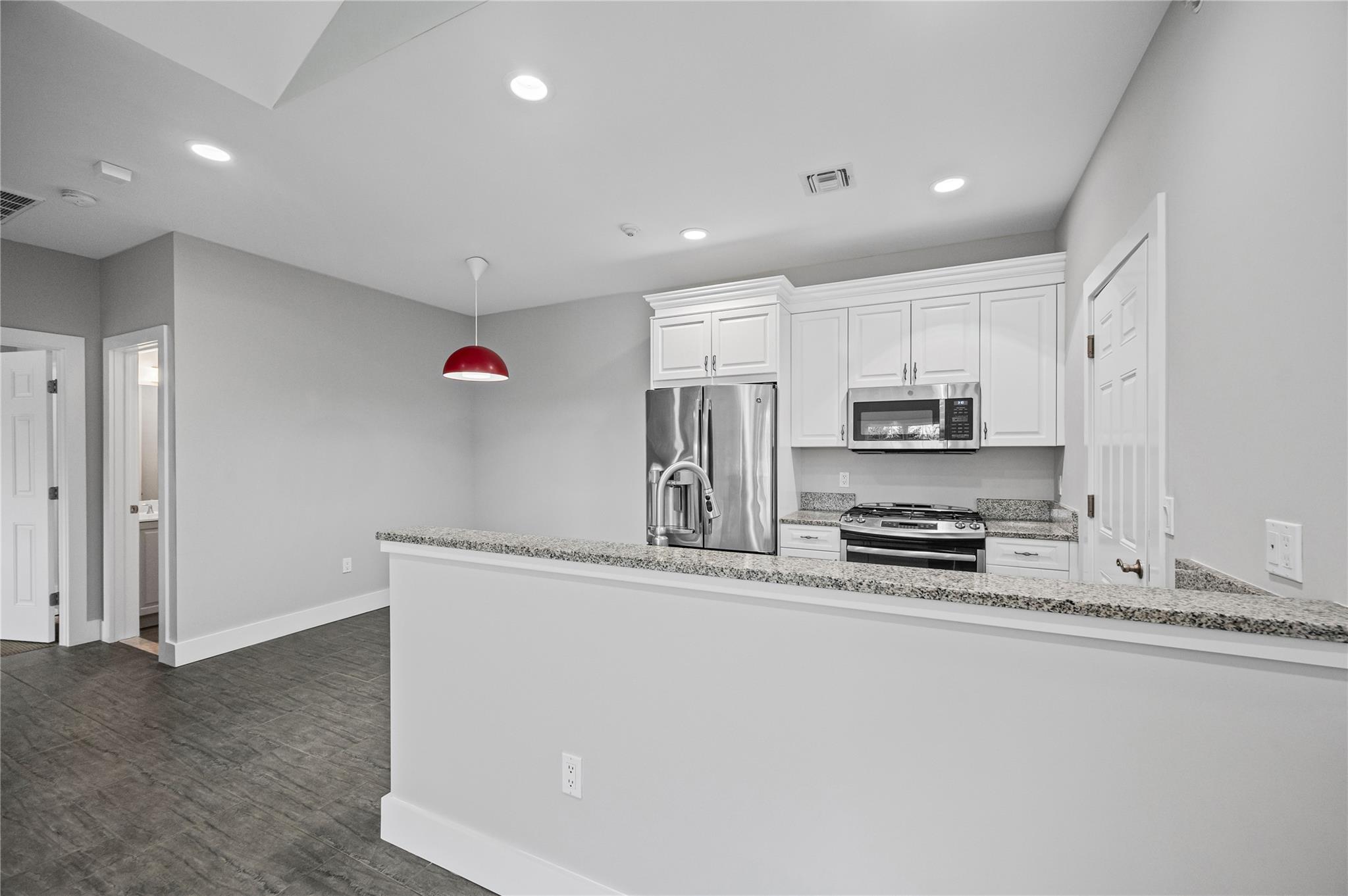 1407 Piccadilly Way #1407, Saint James, New York image 5