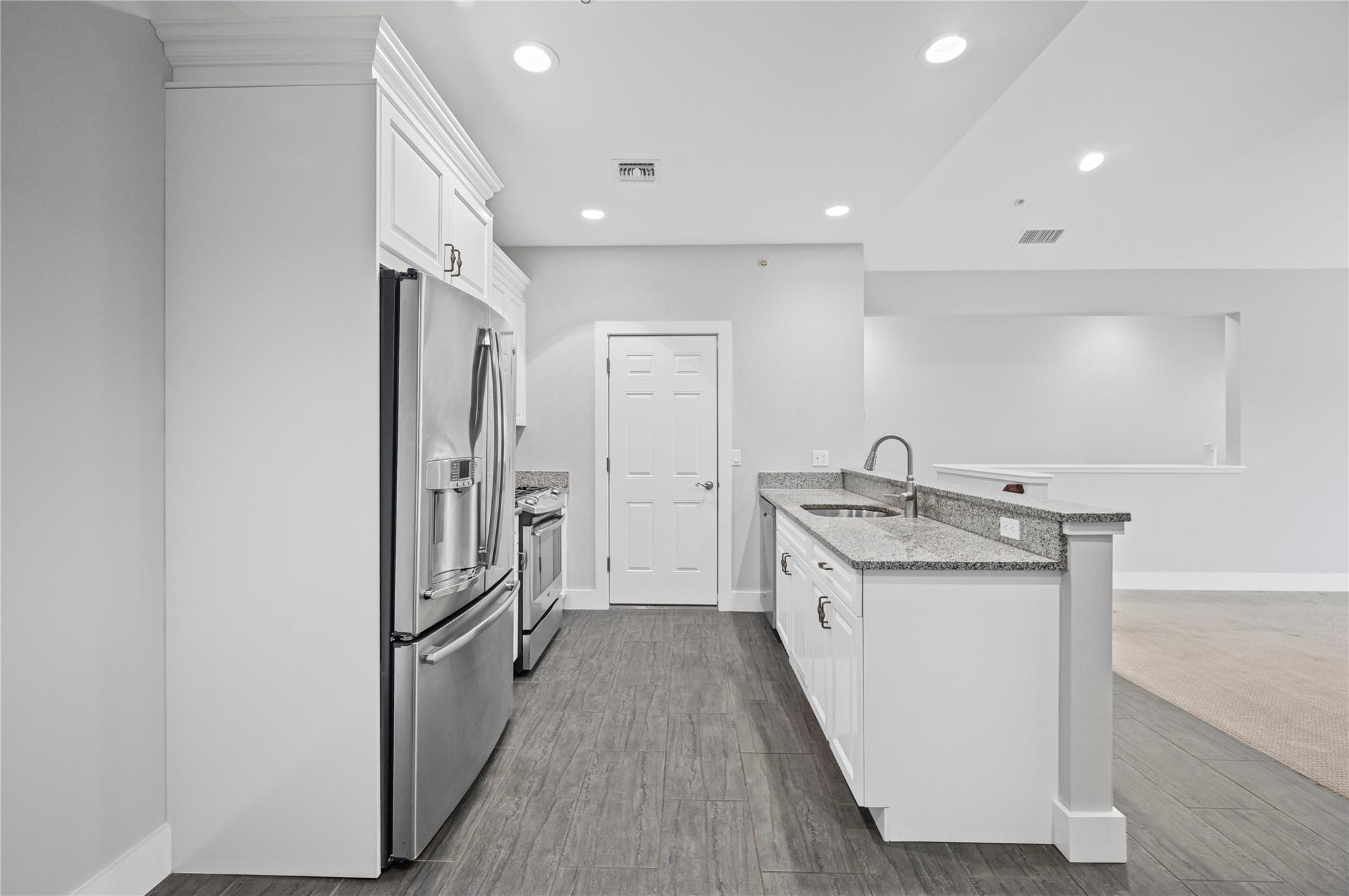 1407 Piccadilly Way #1407, Saint James, New York image 9