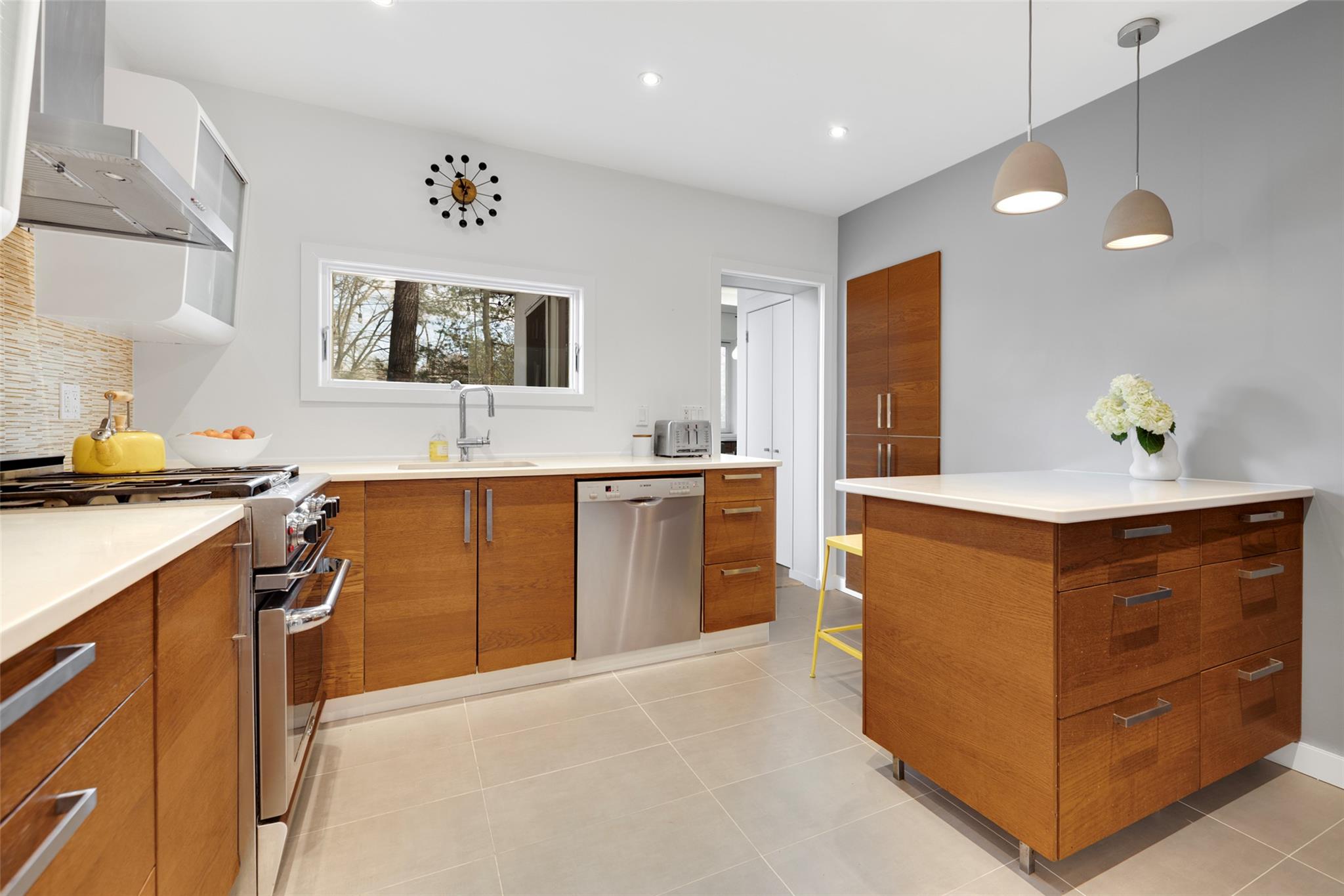 296 Murray Avenue, Larchmont, New York image 22