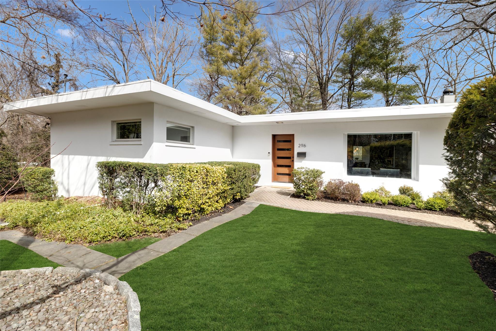 296 Murray Avenue, Larchmont, New York image 1