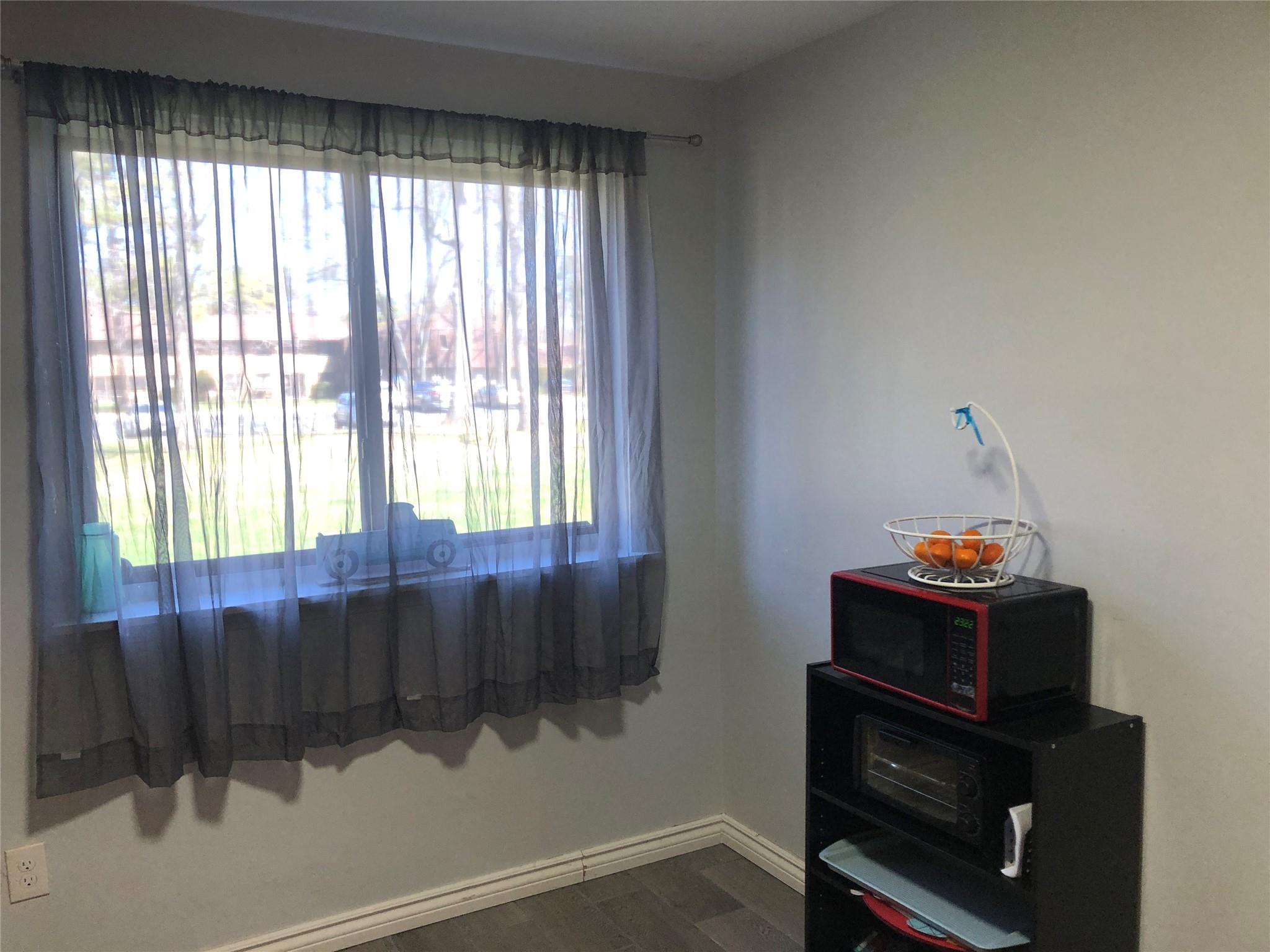 62 Pinebrook Place #62, Bay Shore, New York image 4