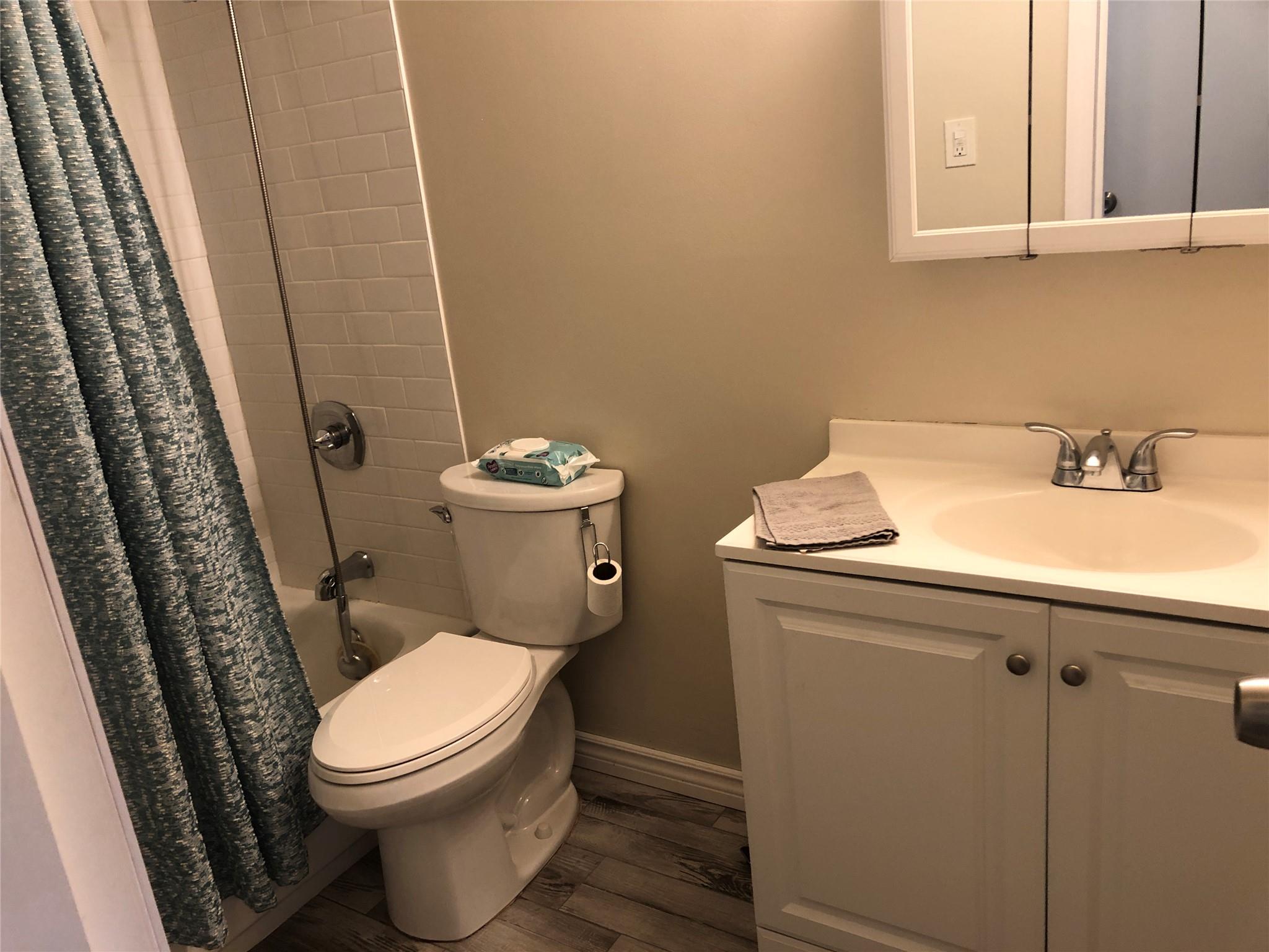 62 Pinebrook Place #62, Bay Shore, New York image 11