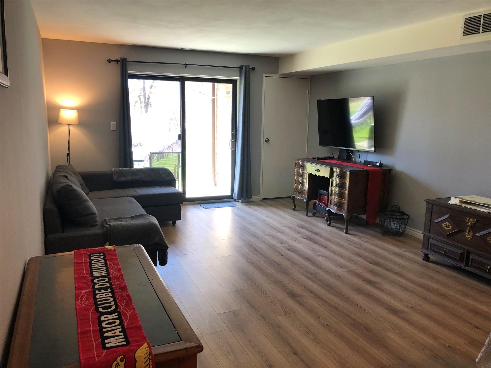 62 Pinebrook Place #62, Bay Shore, New York image 6