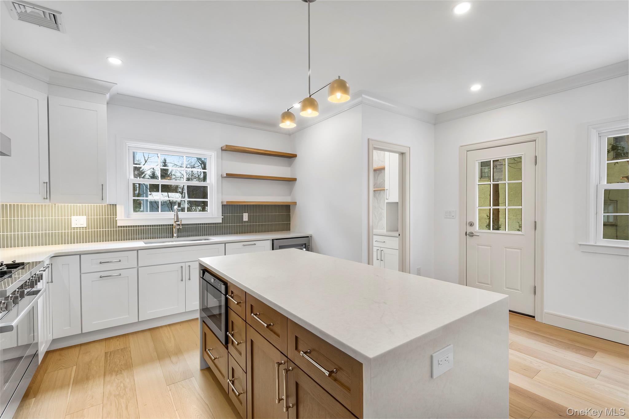 118 Soundview Avenue