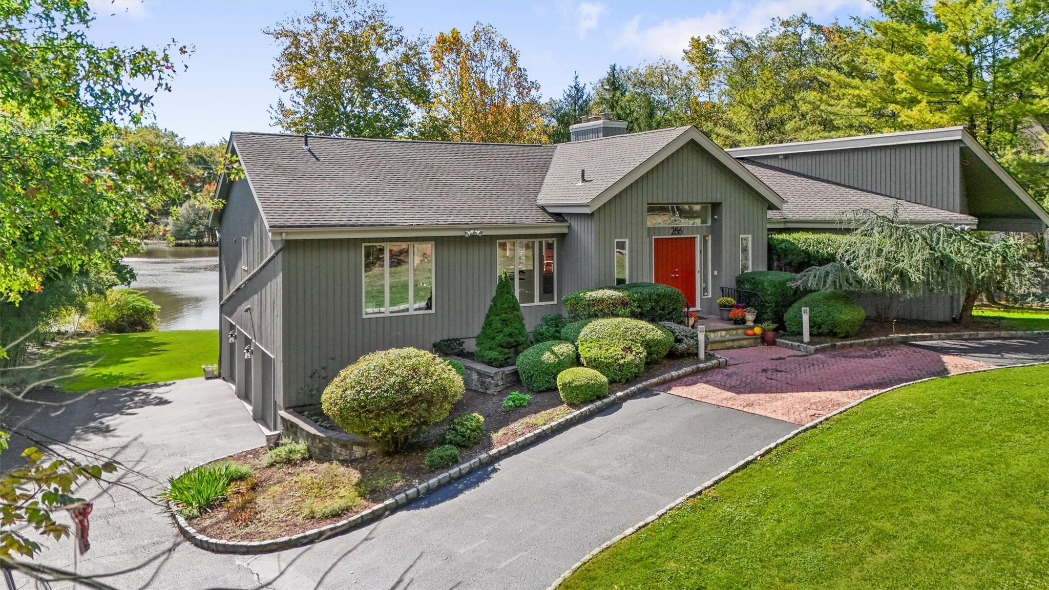 286 S Mountain Road, New City, New York image 5