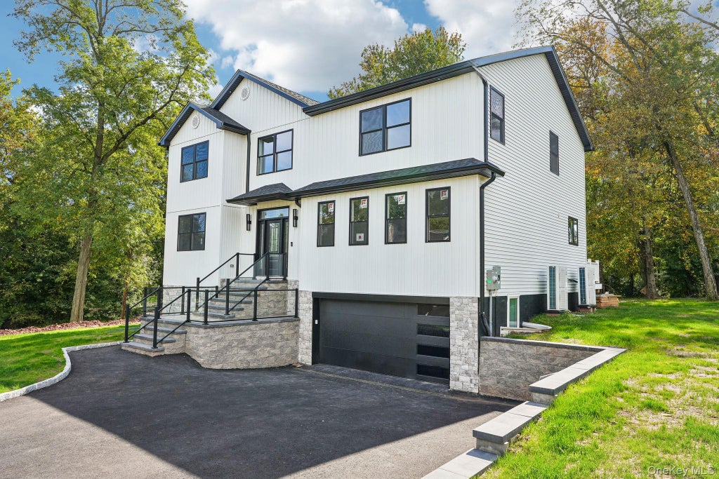 Photo of 71 Gilchrest Road, Valley Cottage, NY 10989 (MLS # 1058422)