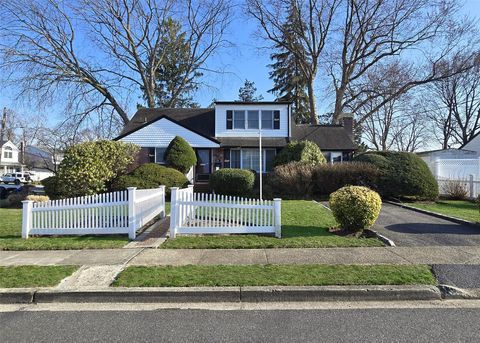 436 15th Street, West Babylon, NY 11704 - MLS#: 839304