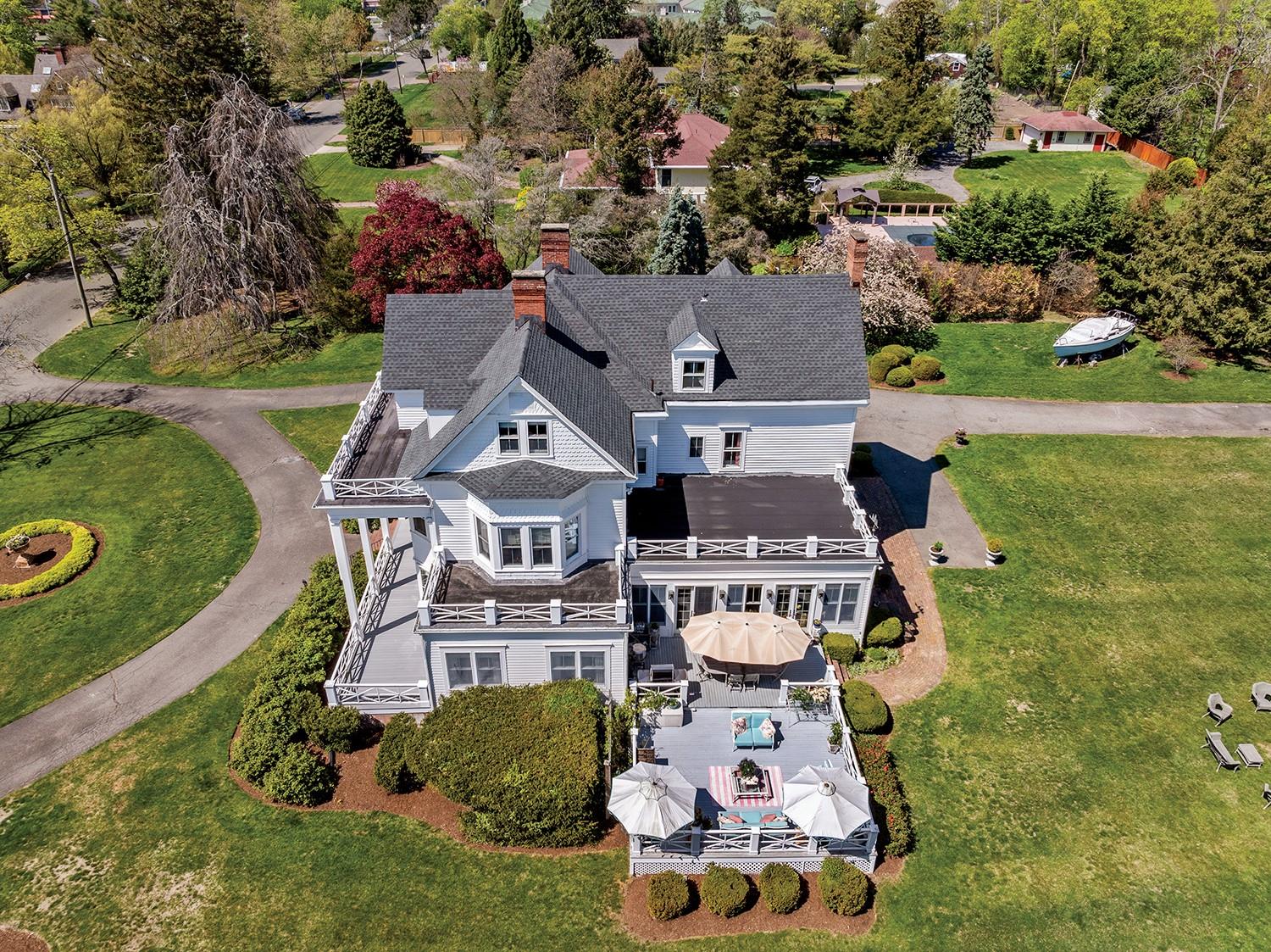 35 S Penataquit Avenue, Bay Shore, New York image 40