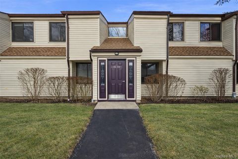 Condo For Sale - 41 Jefferson Oval #G<br/> Yorktown Heights, NY 10598
