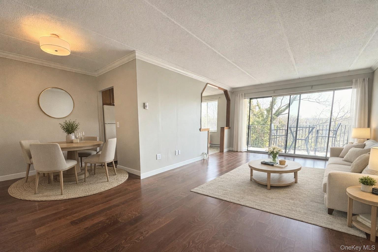 128 Colonial Parkway 3B