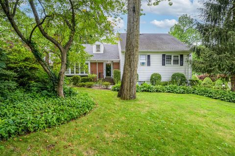 Photo of 9 Martin Road, Yonkers, NY 10701 (MLS # 883425) Photo of 9 Martin Road, Yonkers, NY 10701 (MLS # 883425)