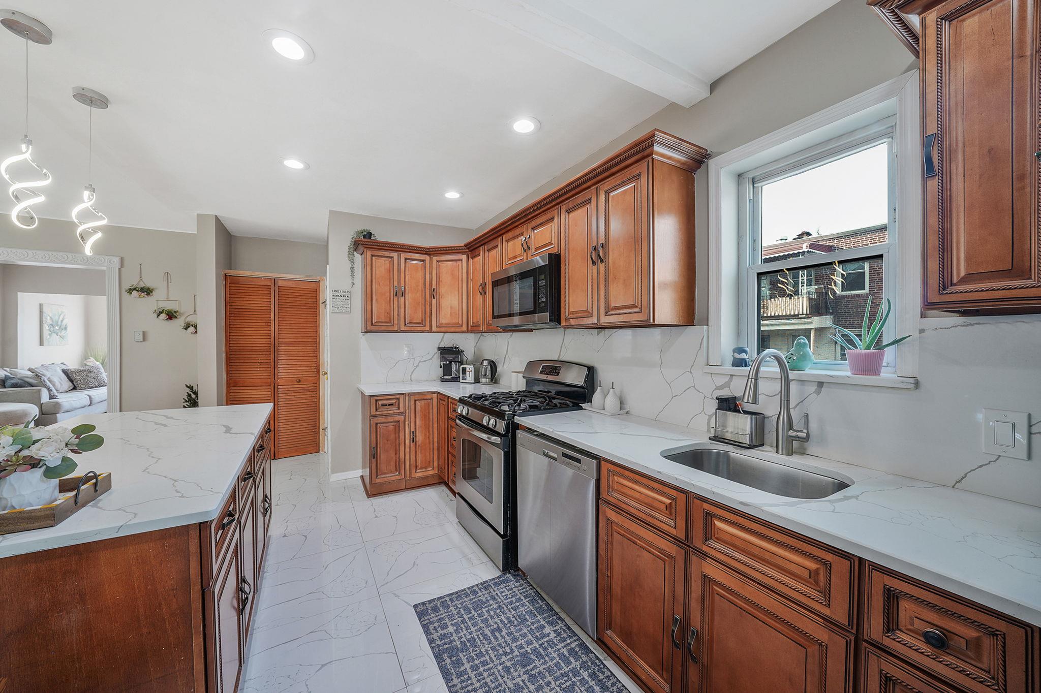 86-15 232 Street, Queens Village, New York image 11